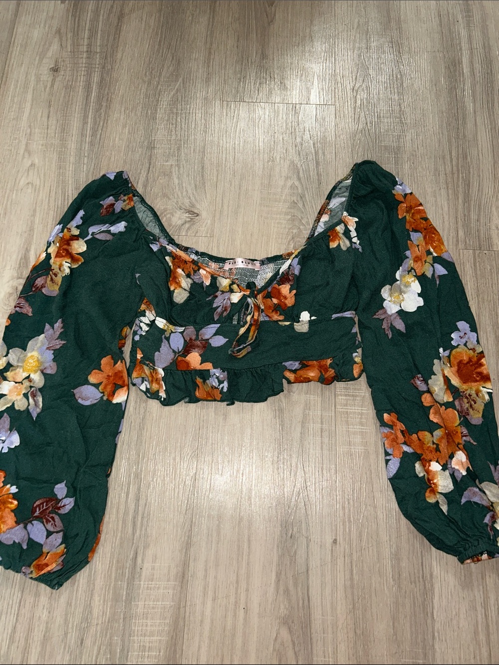 Blue Blush Dark Green Floral Puff-Sleeve Crop Top